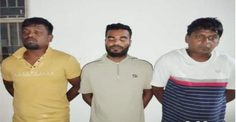 পলাশে সাবেক সেনা কর্মকর্তাকে কুপিয়ে আহত: ৩ ছাত্রদল নেতা গ্রেপ্তার পলাশে সাবেক সেনা কর্মকর্তাকে কুপিয়ে আহত: ৩ ছাত্রদল নেতা গ্রেপ্তার