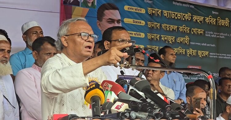 সংস্কার কখনও বটগাছের মত এক জায়গায় দাড়িয়ে থাকে না: রহুল কবির রিজভী সংস্কার কখনও বটগাছের মত এক জায়গায় দাড়িয়ে থাকে না: রহুল কবির রিজভী