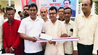 শিবপুরে ৭২টি পূজা মন্ডপে মনজুর এলাহীর অনুদান বিতরণ