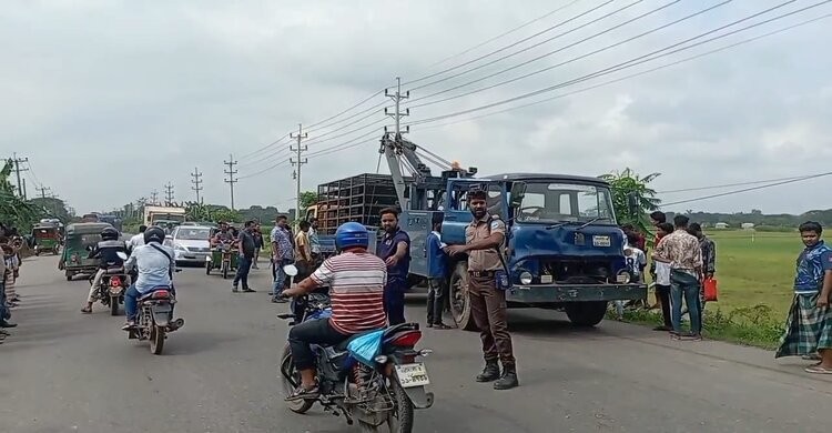শিবপুরে সড়ক দুর্ঘটনায় ২ এইচএসসি পরীক্ষার্থী নিহত