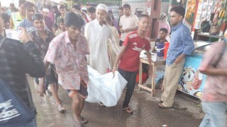 ঘোড়াশালে বজ্রপাতে ট্রেনের ছাদে থাকা যাত্রী নিহত