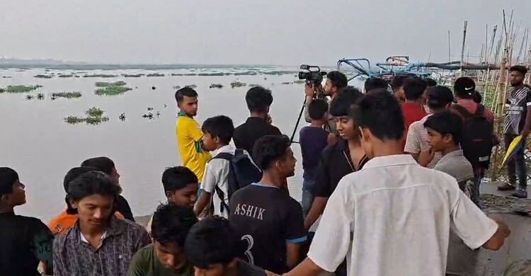মেঘনা নদীতে গোসলে নেমে নিখোঁজের ৪ ঘন্টা পর কলেজ শিক্ষার্থীর মরদেহ উদ্ধার