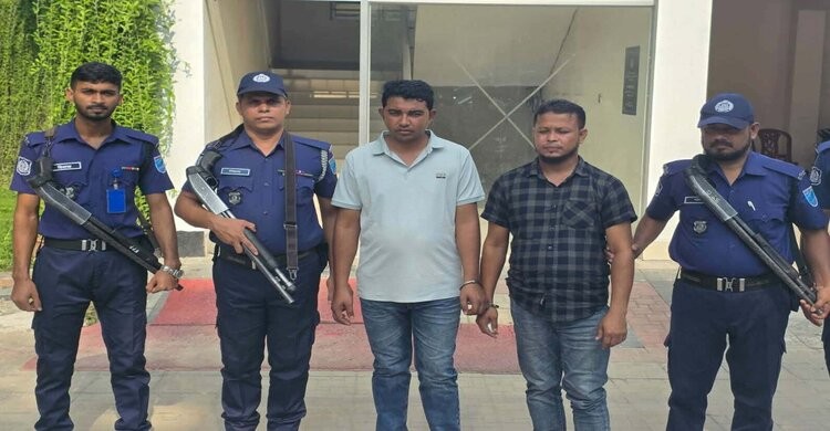 রায়পুরায় ৩টি হত্যাসহ ১০ মামলার আসামি হান্নান ও সন্ত্রাসী নুরুল ইসলাম গ্রেপ্তার